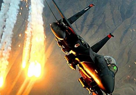 ВИДЕО и СНИМКИ от атаката на ВВС на Израел по военното летище в Дамаск  
