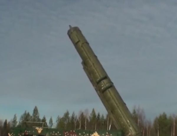 Руската ракета "Топол М" порази цел от 6200 км (ВИДЕО)   