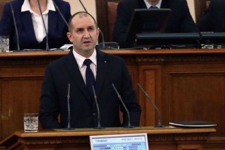 Първо в БЛИЦ! Най-новата статия на Кеворк Кеворкян: Тронното слово на Радев