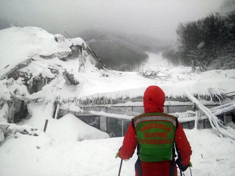 След лавината хотелът в Италия се преместил с десет метра 