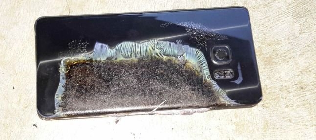 Експерти от "Самсунг" най-сетне откриха защо се самовзривяват Galaxy Note 7