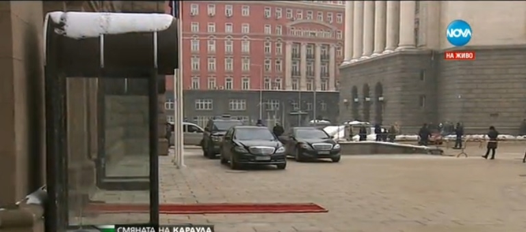 Краят на Росен Плевнелиев настъпи - Радев се настани в дома му (СНИМКИ)