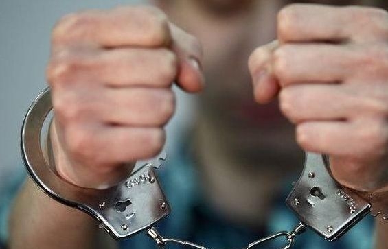 Син на върховен съдия, близък до Лозан Панов, пласира дрога, хапе полицай, но отърва кафеза 
