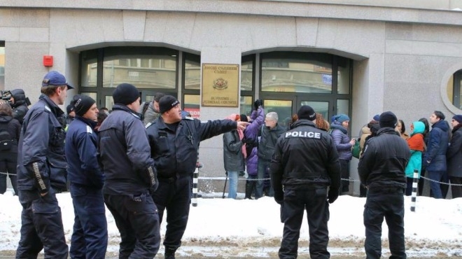 Фарс! Политици на протеста пред ВСС, съдиите малцинство