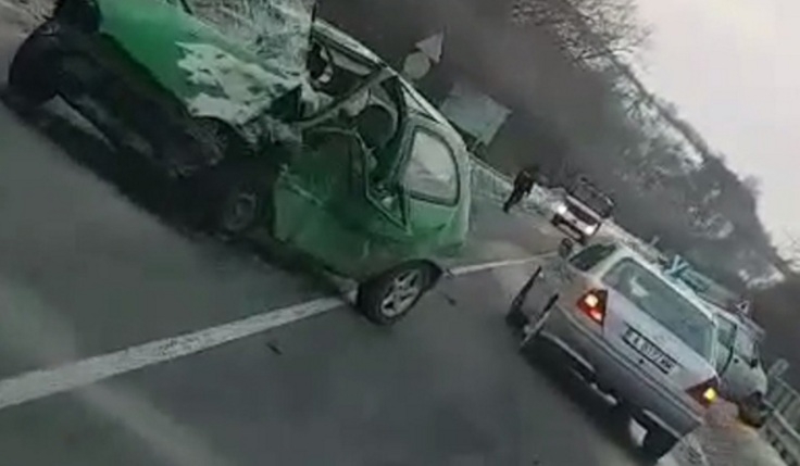 Жесток челен сблъсък край Бургас, има тежко пострадали (СНИМКА и ВИДЕО)