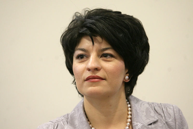 Десислава Атанасова направи голямо признание за коалиционните партньори на ГЕРБ! 