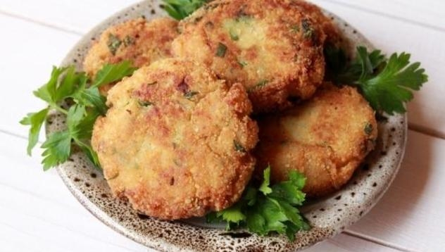 Бърза и лесна РЕЦЕПТА за кюфтета с картофи и моркови  