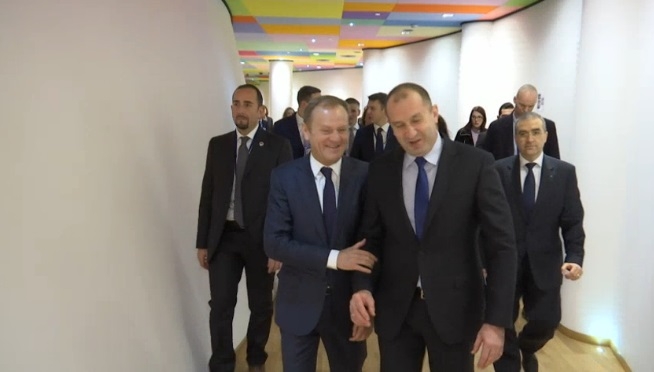 Радев сподели уникално ВИДЕО от срещата си с Туск (СНИМКИ)