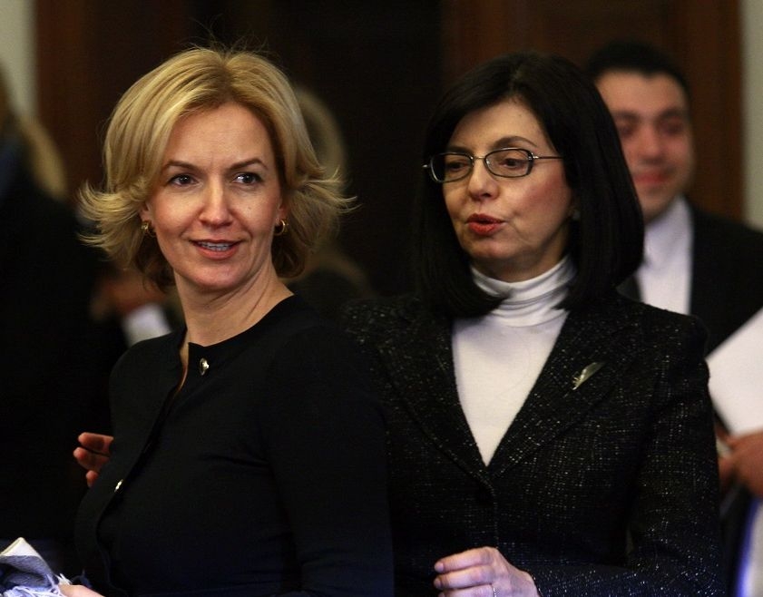 Гергана Паси и Кунева душат около властта