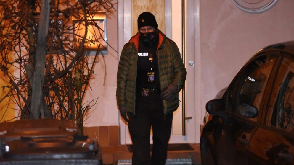 В Германия е като на война: Над 1000 полицаи громят тази сутрин мощна терористична ислямистка групировка в Хесен (СНИМКИ/ВИДЕО)