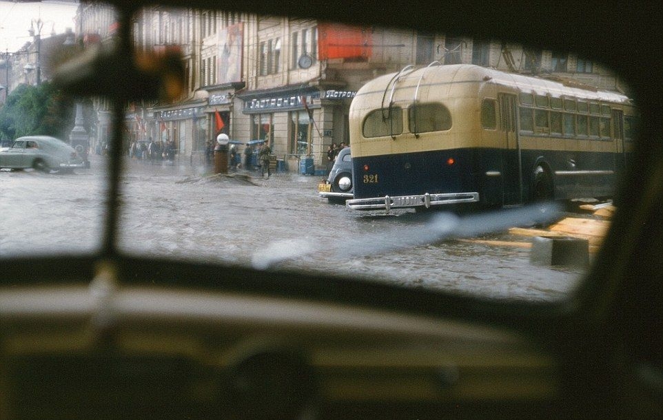 Вижте тези уникални, непубликувани досега СНИМКИ от ерата на Сталин в СССР, направени от американски шпионин