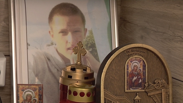 Правосъдие или гавра! Родители загубиха сина си, а съдът им отнема и прехраната (ВИДЕО)