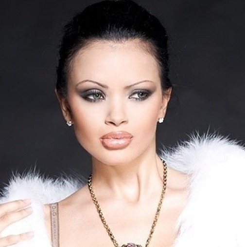 Авантюра: Мария сложила тежки рога на Гущеров с чужденец (ГОРЕЩИ СНИМКИ)