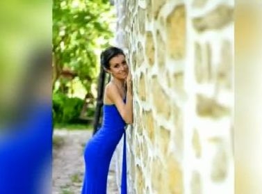 "Подари надежда": Момичета от Горна Оряховица даряват балните си рокли