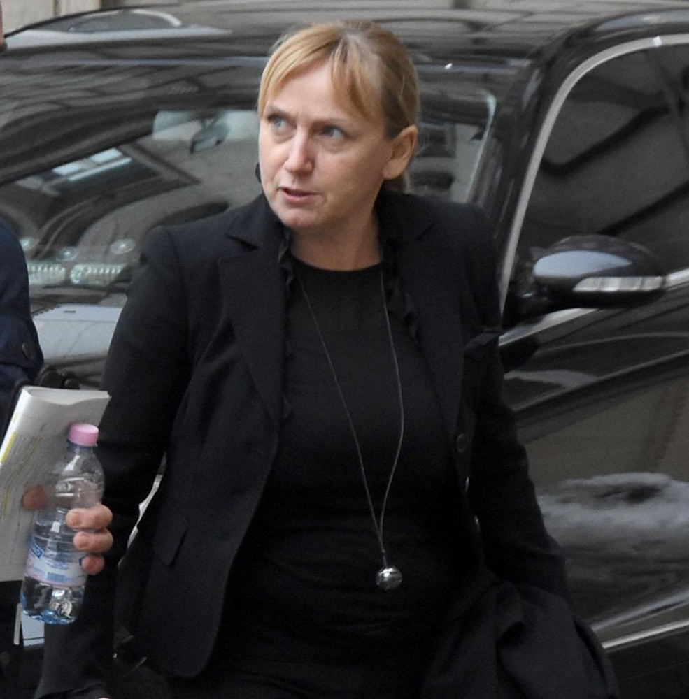 Елена Йончева напуснала президента Радев заради БСП?