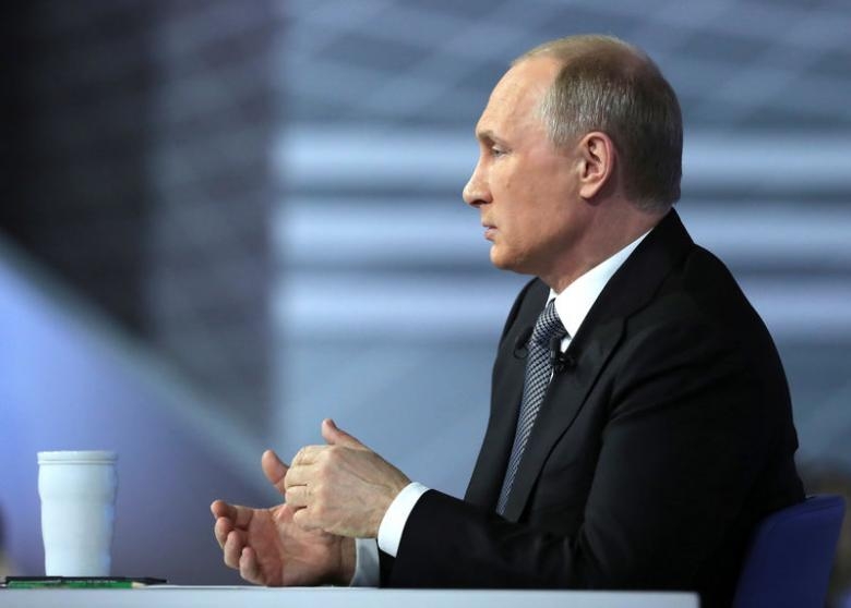 Социалисти канят Путин на гости в Павел баня