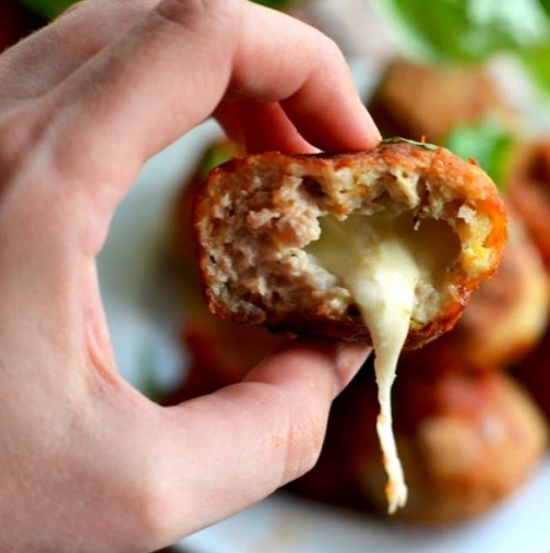 Много бързи, много лесни и на вкус са толкова чудесни! Любимо мезе на мъжете за биричка!