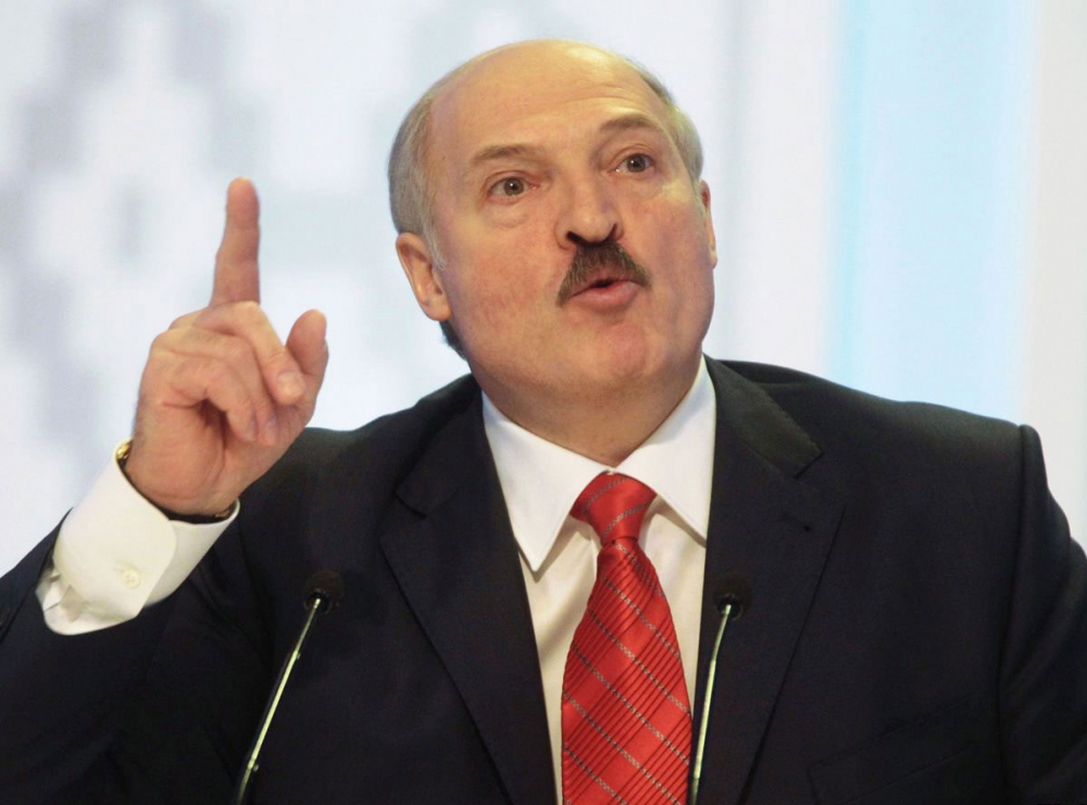 Обрат! Лукашенко заговори за раздяла с властта и референдум