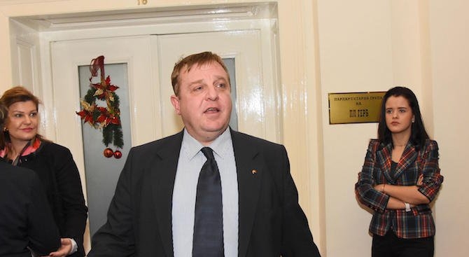 Каракачанов с любопитно изказване за БСП и ГЕРБ!