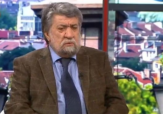 Вежди Рашидов изригна срещу „агнешките главички”: Те са с розови бузи, Прокопиев ги финансира – ще ги изхвърля всички! 