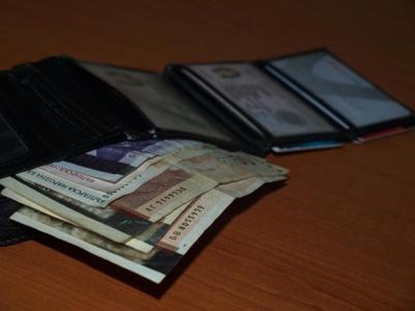 Една история за доброто: Изгубен у нас пълен портфейл с пари стигна до Америка