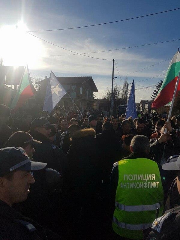„ДРОМ” готви контрапротест в кв. "Красна поляна"! (СНИМКИ)