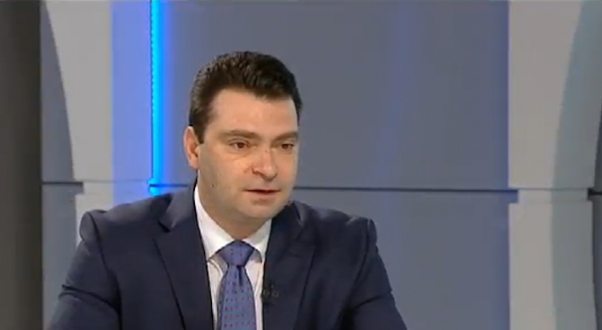 Паргов направи важни разкрития за отношенията между Нинова и Станишев