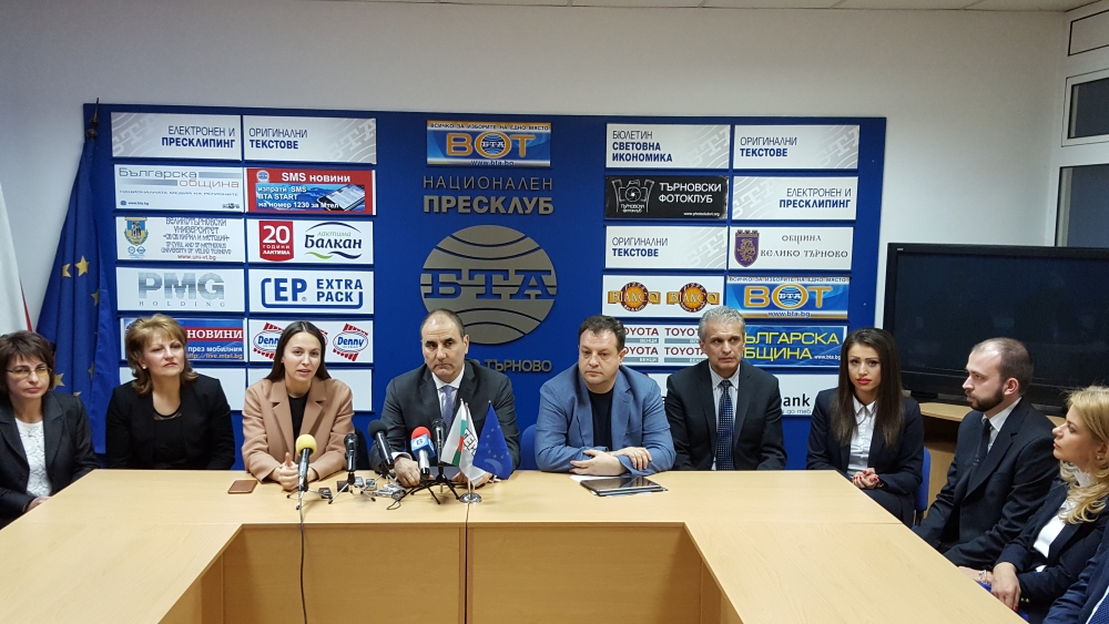 Цветанов във Велико Търново: С реални решения за България ГЕРБ противодейства на популизма (СНИМКИ)