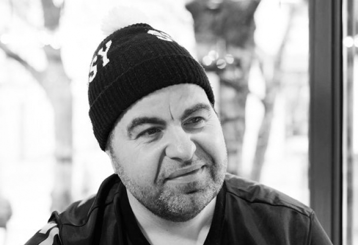 Милионер и топ красавица разкриха любовната си афера на погребението на Роро (СНИМКА)