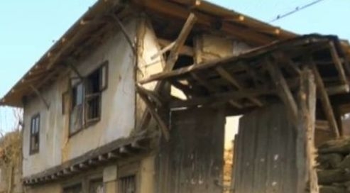 Рушащо безразличие: Къщата на Терзията, в която Левски е прекарал последните си дни, е в окаяно състояние (СНИМКИ)