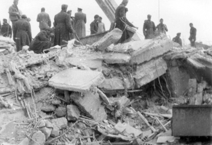 Преди 40 години България бе сполетяна от „77 секунди ад”, отнел живота на стотици (СНИМКИ)