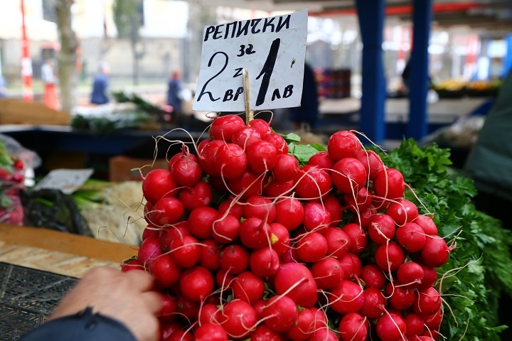 Наглостта на търговците няма край! Ето как ни лъжат и за какво трябва да внимавате