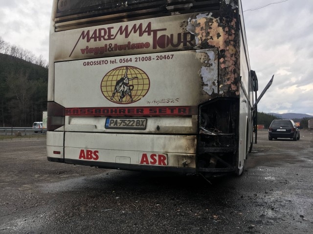 Огнен ужас! Автобус с пътници пламна в тунела на АМ „Тракия” (СНИМКИ)