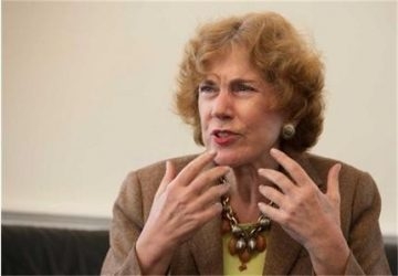 "Труд" с взривяващ анализ: Елена Поптодорова – Изгубената Елена
