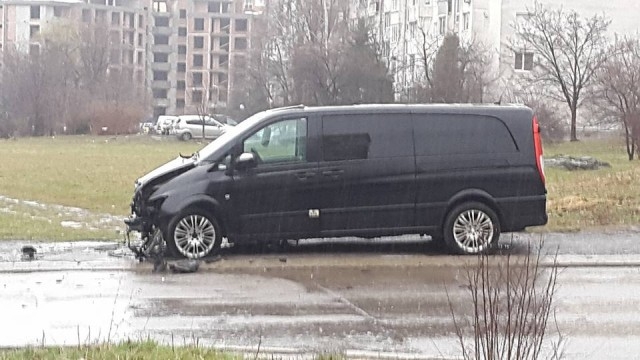 От последните минути! Взривеният бус в "Младост" 4 е на знаков бизнесмен! Ето кой е