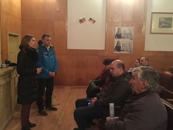 Николина Ангелкова: Поемам ангажимент пътят София-Самоков-Дупница да бъде рехабилитиран