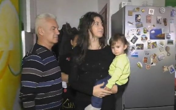 Волен Сидеров и Деница показаха дома си и разкриха как лидерът на "Атака" се справя с агресията (СНИМКИ/ВИДЕО)