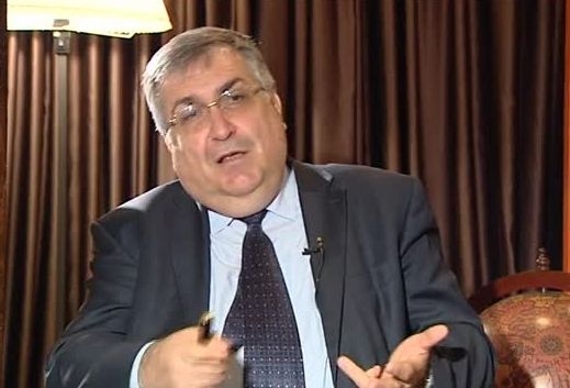 Близнашки захапа Герджиков: Хубаво е да си мери приказките