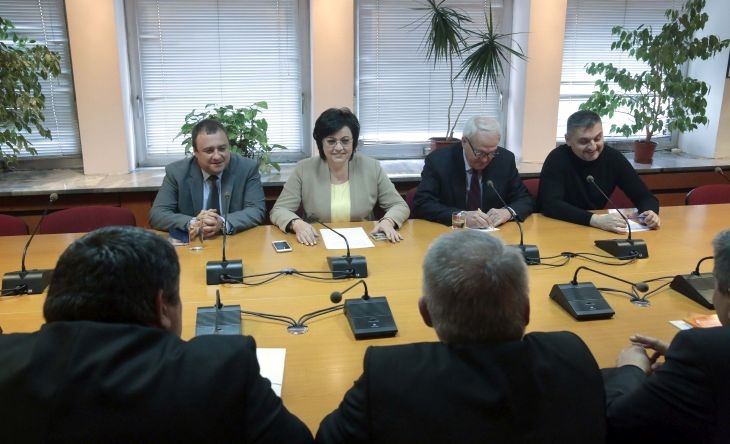 Нинова разговаря със синдикатите в МВР, ето какво са си казали