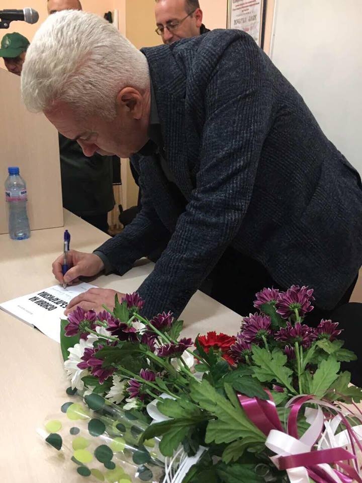Волен Сидеров в Елхово: Детски надбавки да вземат родителите, завършили средно образование (СНИМКИ)