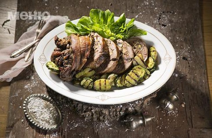Ох, че вкусно! Ще си оближете пръстите веднага щом опитате тази призказна пълнена агнешка плешка