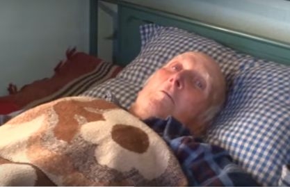 Има надежда: Добри хора от България и чужбина подадоха ръка на потрошения самотник дядо Васил от Кърнаре (ВИДЕО)
