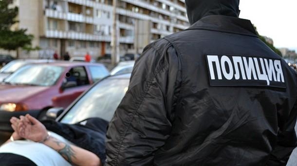 Извънредно в БЛИЦ! Зрелищна спецакция срещу наркодилъри в столицата, има арестувани! (СНИМКИ)