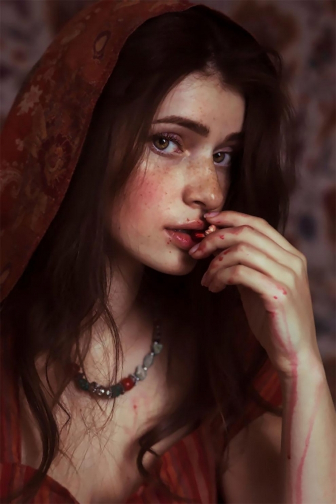 Палав фотограф улови красотата на славянските жени (ГОРЕЩИ СНИМКИ 18+)