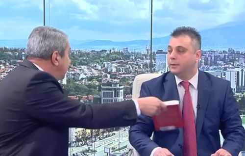 Евгений Михайлов се вкисна, че го нарекли еничар и продажник, щеше да се сбие с патриот! (СНИМКА)