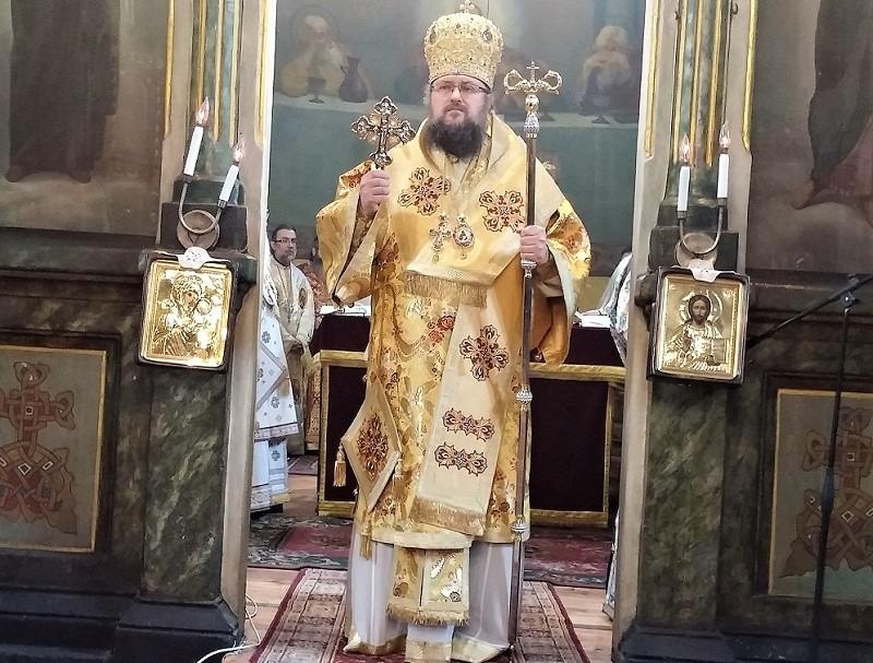 Скандал! Настаниха новия врачански митрополит в хотела на Ники Турчето, пълен с изкушения 