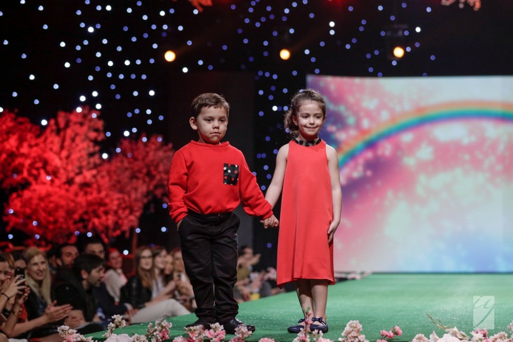 Световна мода на подиума на SOFIA FASHION WEEK SS 2017 (СНИМКИ)