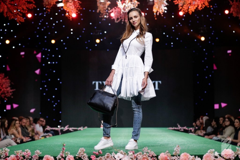 Световна мода на подиума на SOFIA FASHION WEEK SS 2017 (СНИМКИ)