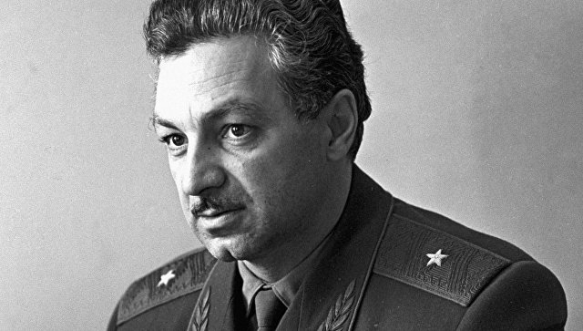 Почина един от най-прочутите летци изпитатели в света