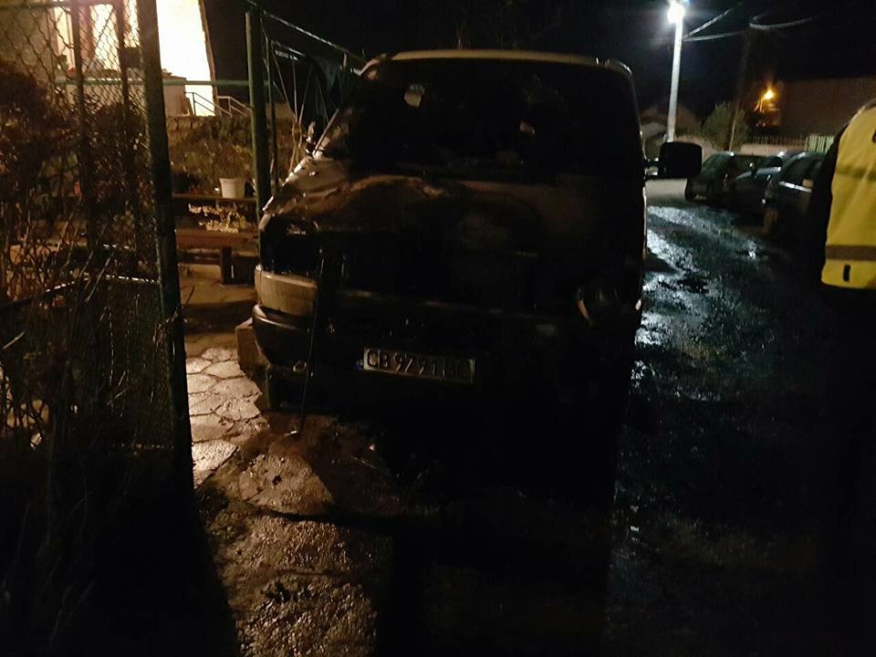 Ексклузивно и първо в БЛИЦ! Огнена вендета в София срещу партиен активист (СНИМКИ)